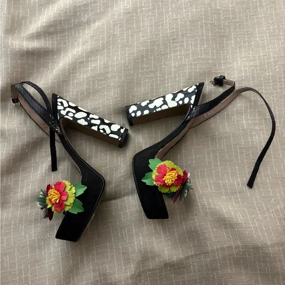 Betsy Johnson Colorful Floral Platform Heels - Picture 4 of 4